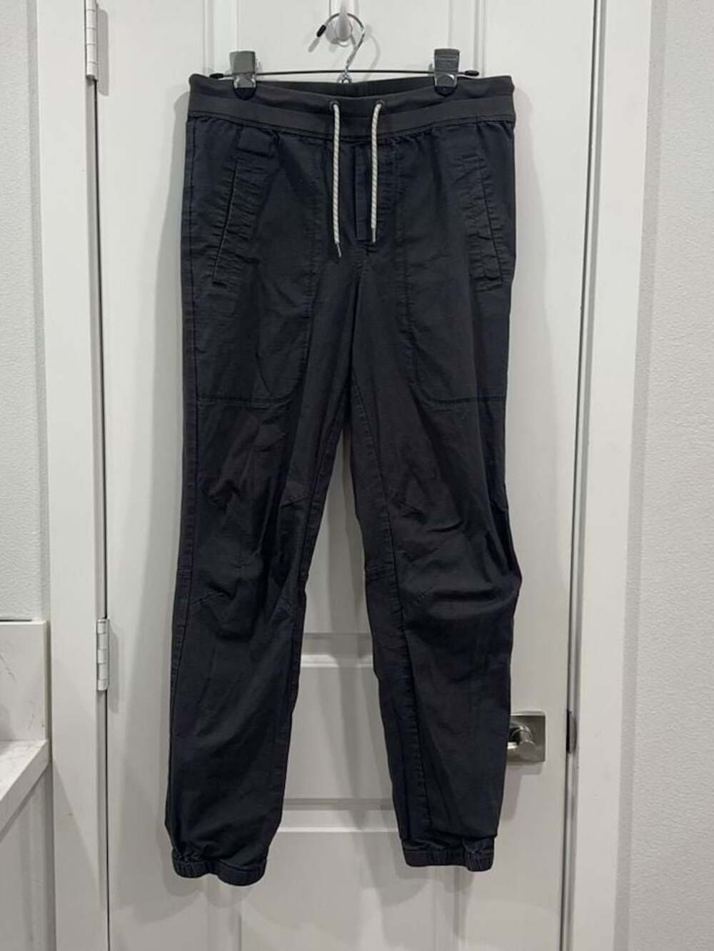 Vuori Sunday Performance Jogger Charcoal Grey